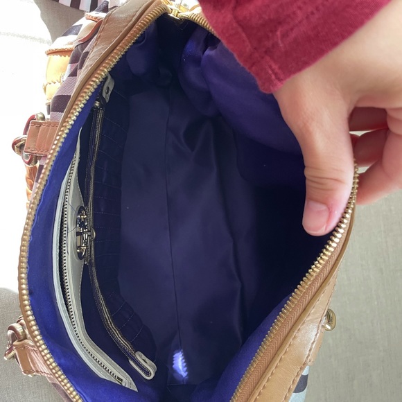 Henri Bendel Bag - Picture 5 of 7